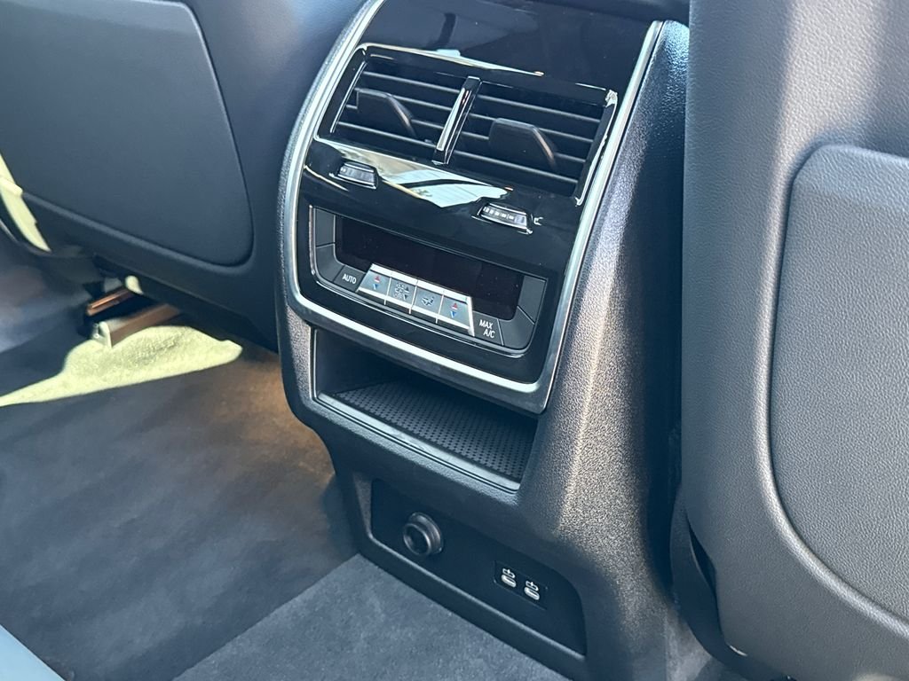 New 2027 Alpine White BMW xDrive40i image 19