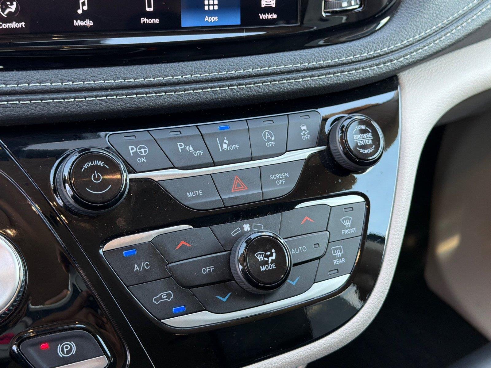 Used 2024 Fathom Blue Pearlcoat Chrysler Touring L image 18
