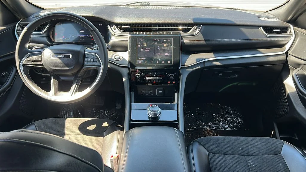 Used 2023 Gray Jeep Altitude X image 9