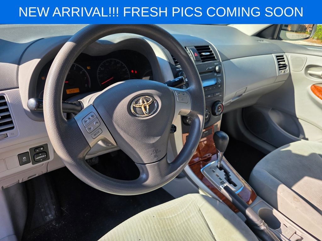 Used 2009  Toyota 4dr Sdn Man (Natl) image 8
