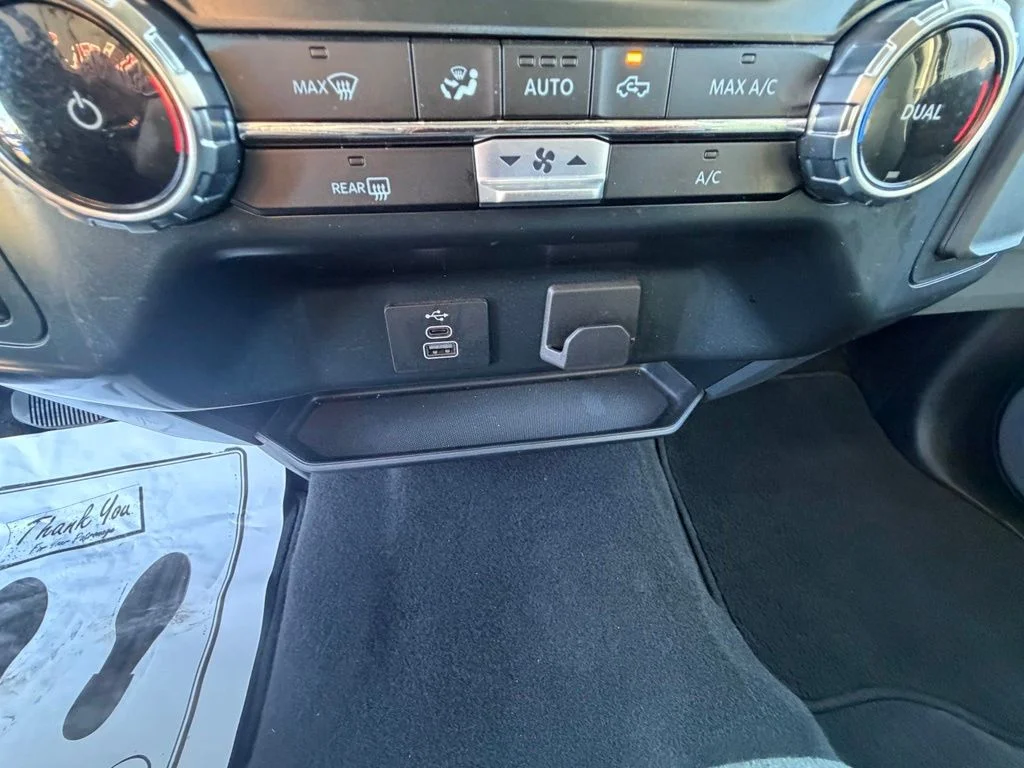Used 2025 Black Ford XLT image 23