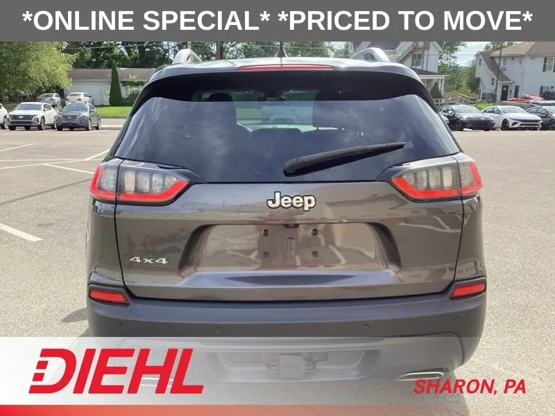 Used 2020 Granite Crystal Clearcoat Metallic Jeep Latitude Plus image 6