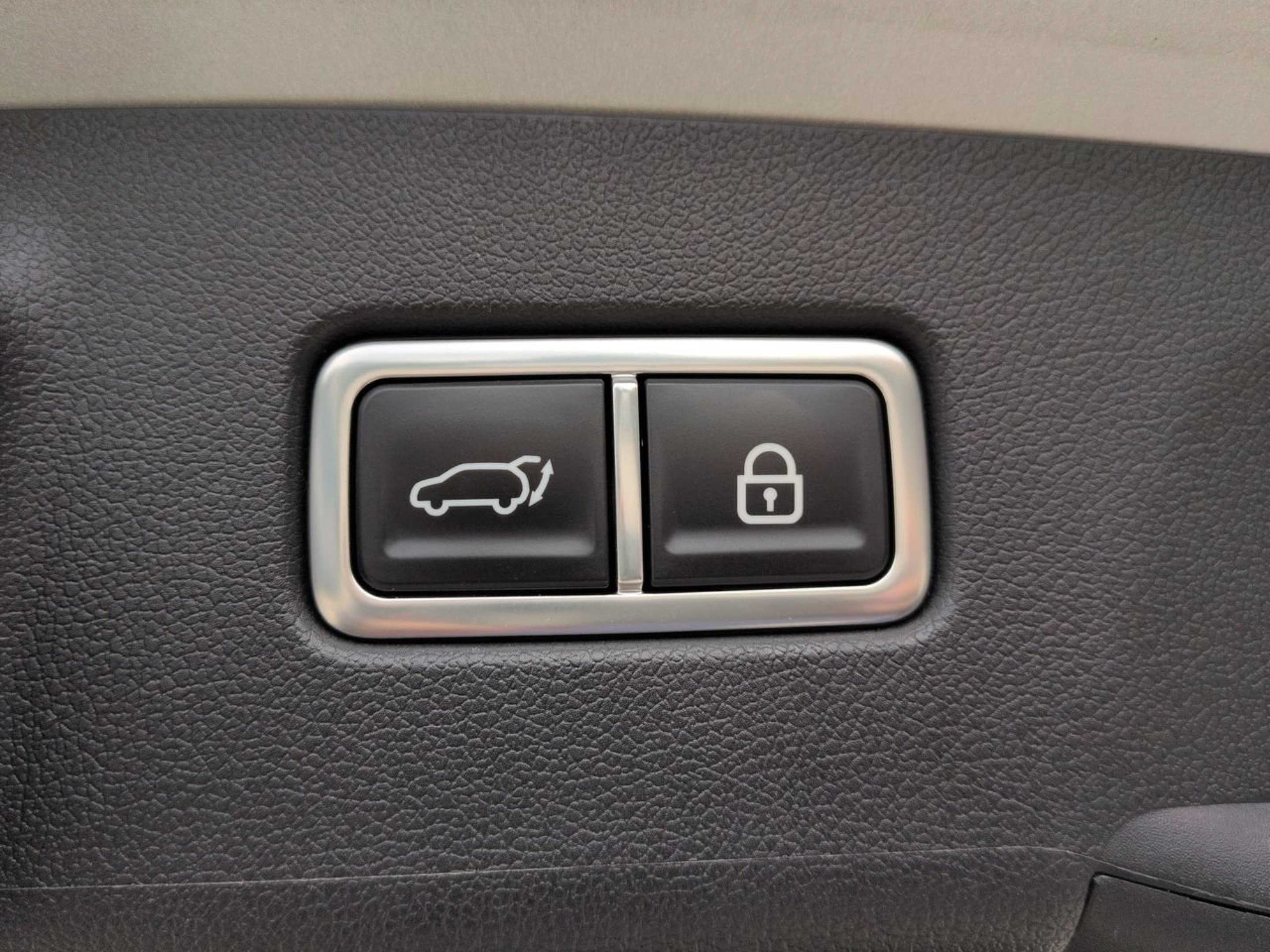 Certified Used 2023 Wolf Gray Kia SX image 11
