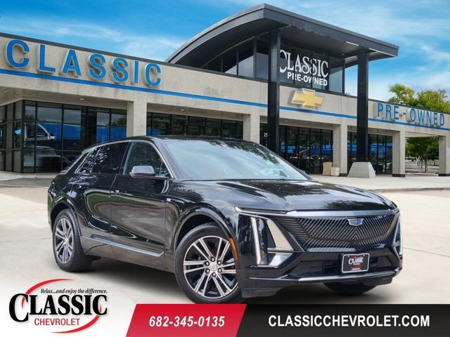 2024 Cadillac LYRIQ Luxury 1