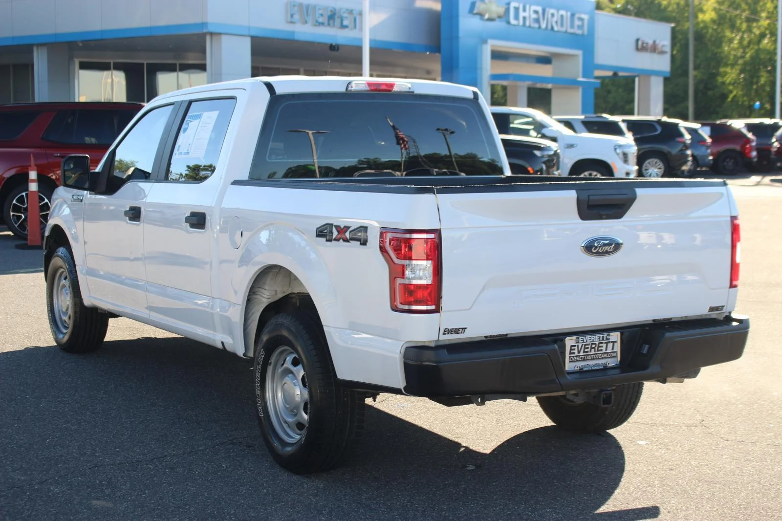 Used 2020 White Ford XL image 5