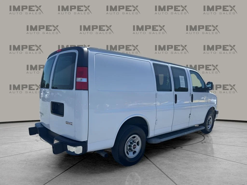 Used 2023 White GMC Work Van image 5