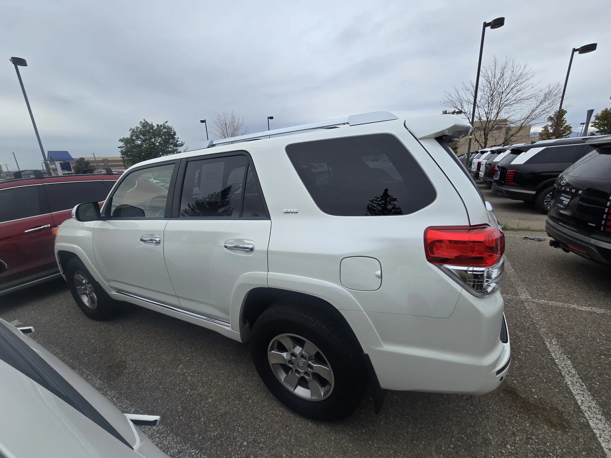 Used 2013 Blizzard Pearl Metallic Toyota SR5 image 13