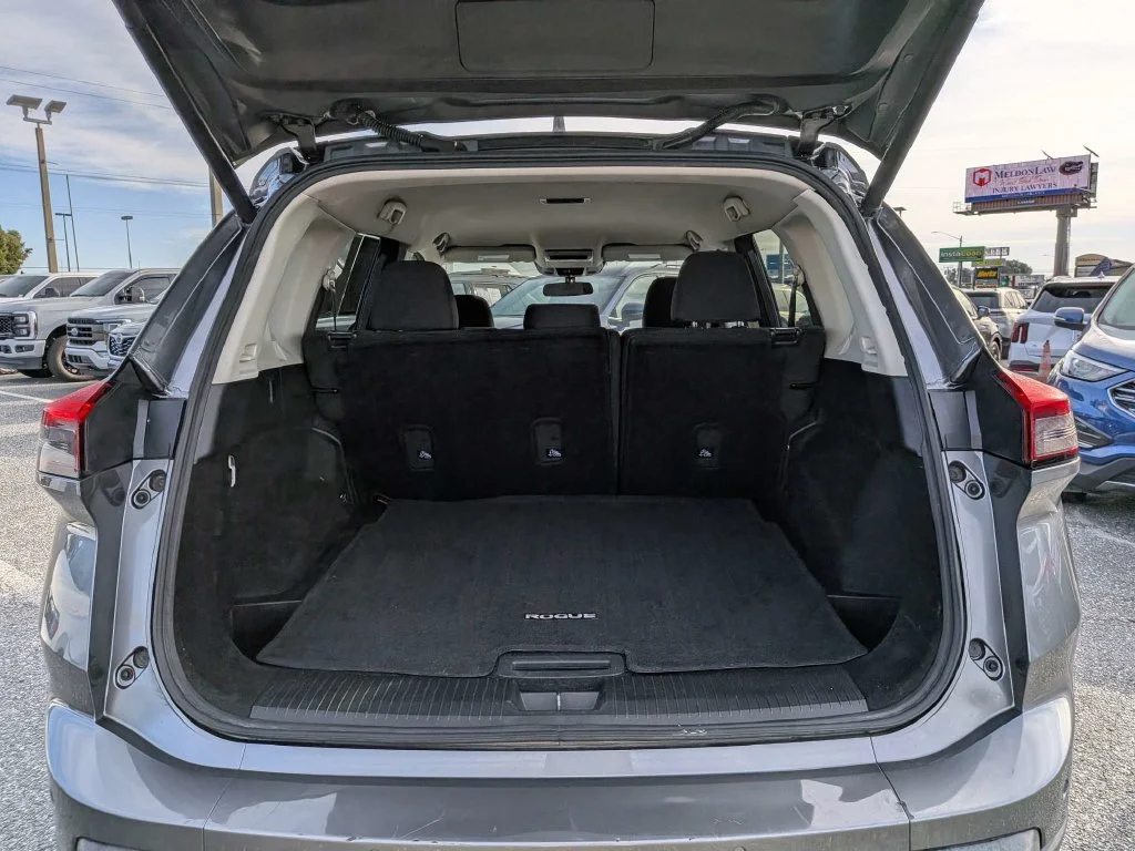 Certified Used 2025 Gun Metallic Nissan SV image 13
