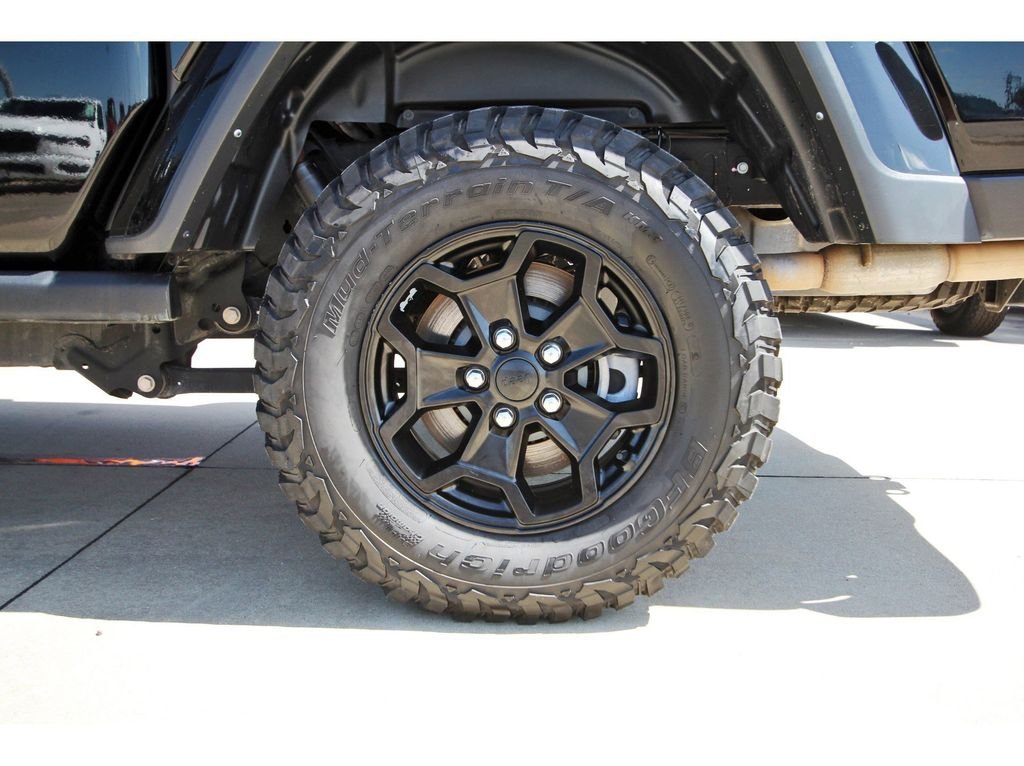 Used 2022 Black Jeep Willys image 27