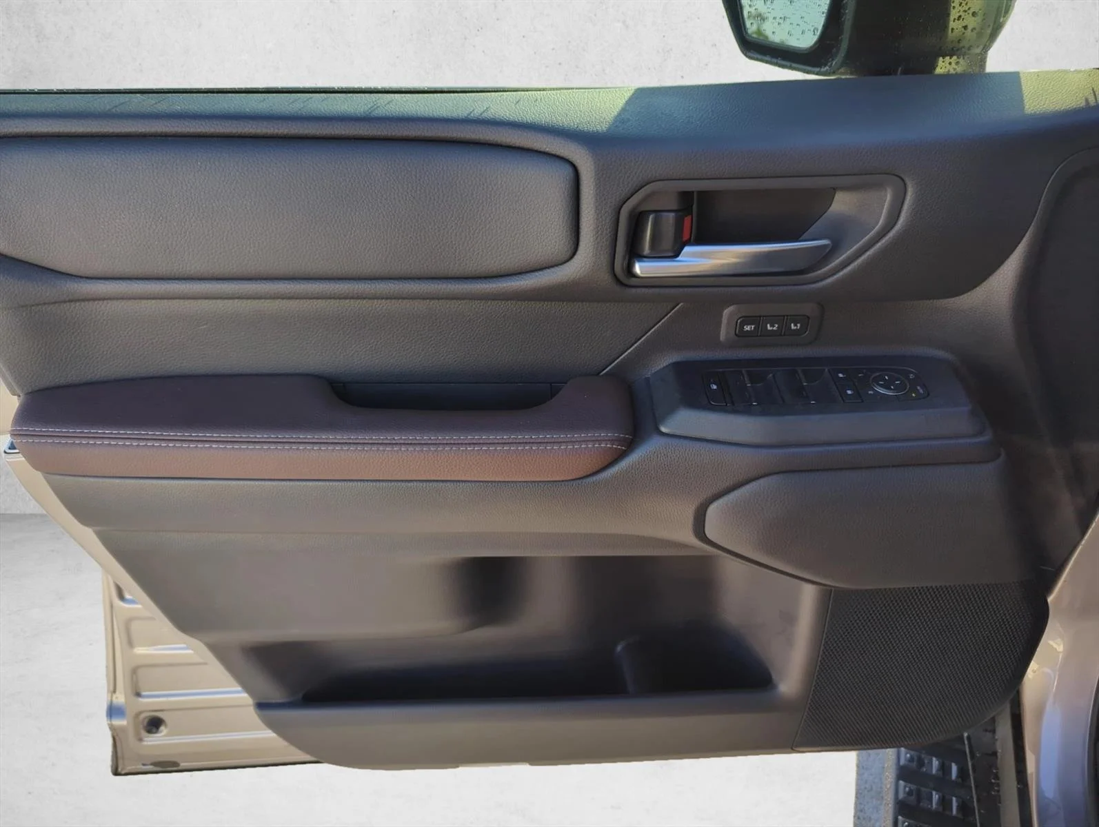 Used 2025 Meteor Shower Toyota  image 10