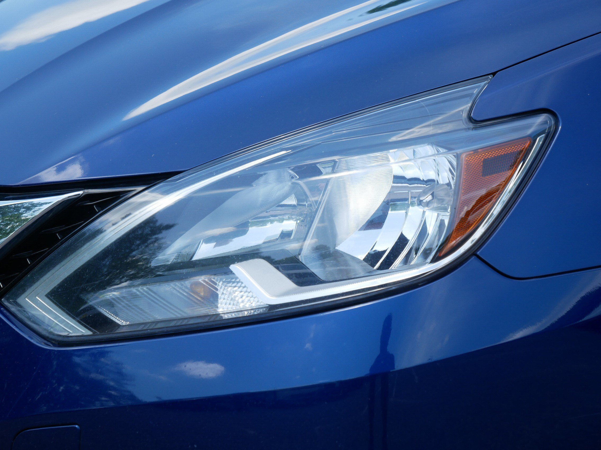 Used 2017 Deep Blue Pearl Nissan S image 16