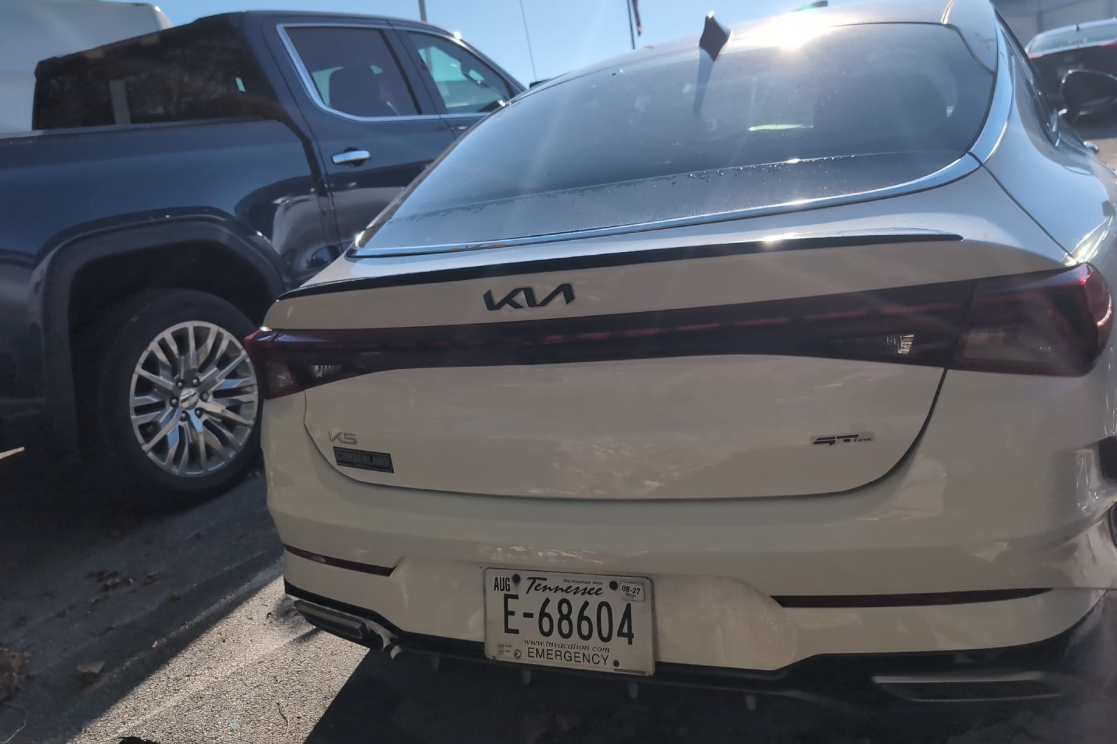 Used 2023 White Kia GT-Line image 7