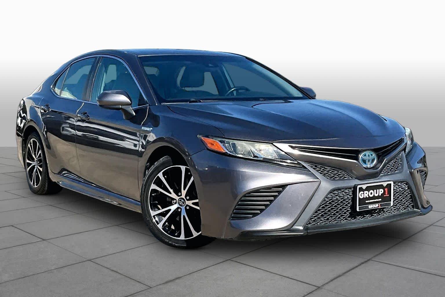 Used 2019 Predawn Gray Mica Toyota Hybrid SE image 3
