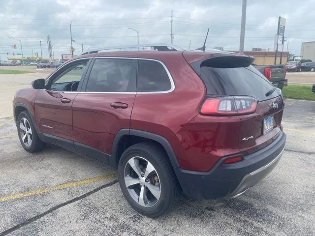Used 2020 Velvet Red Pearlcoat Jeep Limited image 6