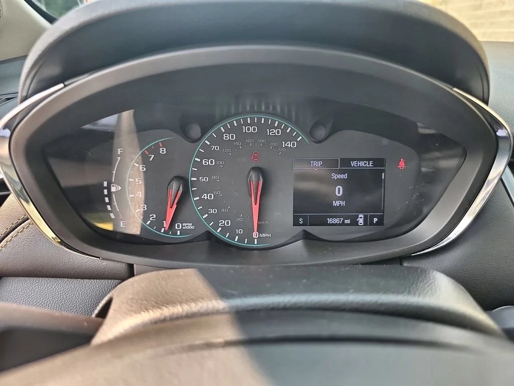 Used 2020 White Chevrolet LT image 12
