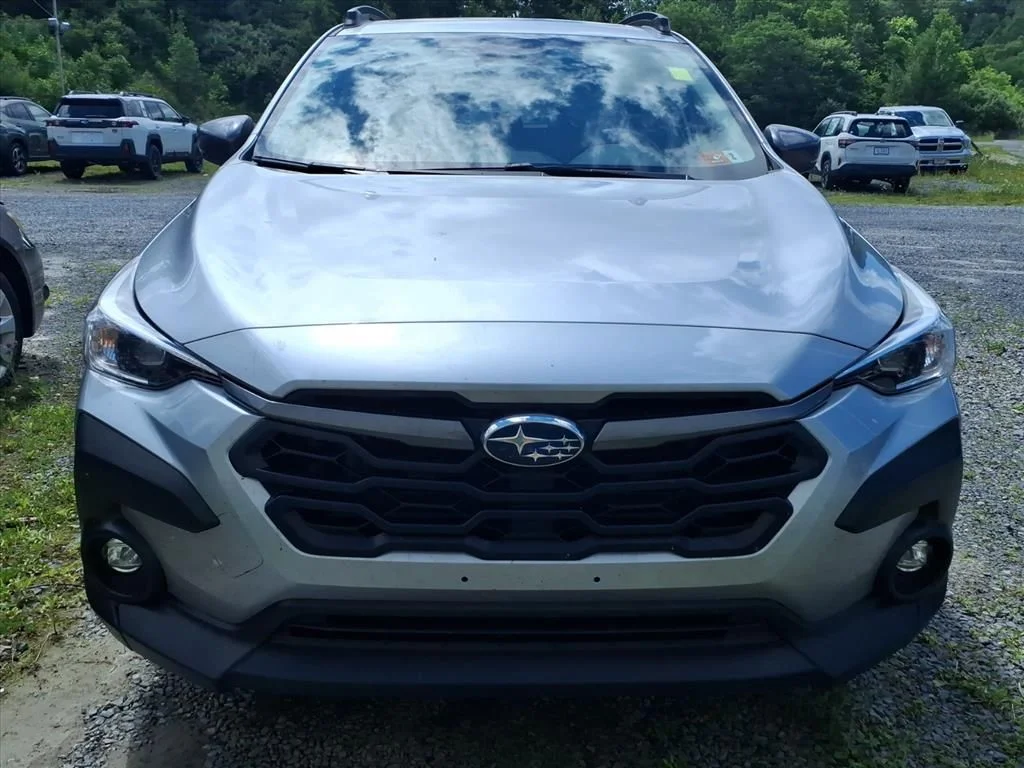 Used 2025 Silver Subaru Premium image 30