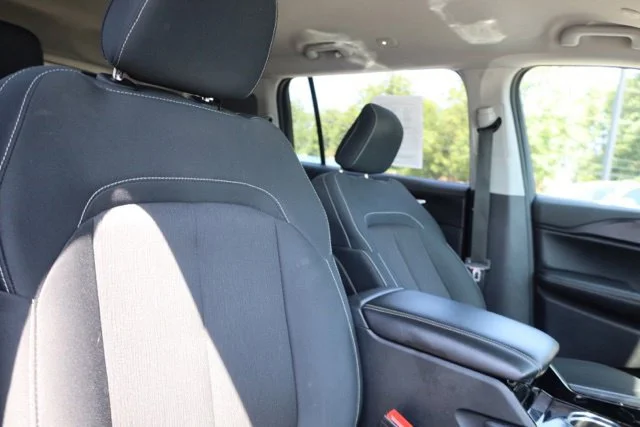 Used 2023 White Jeep Laredo image 41