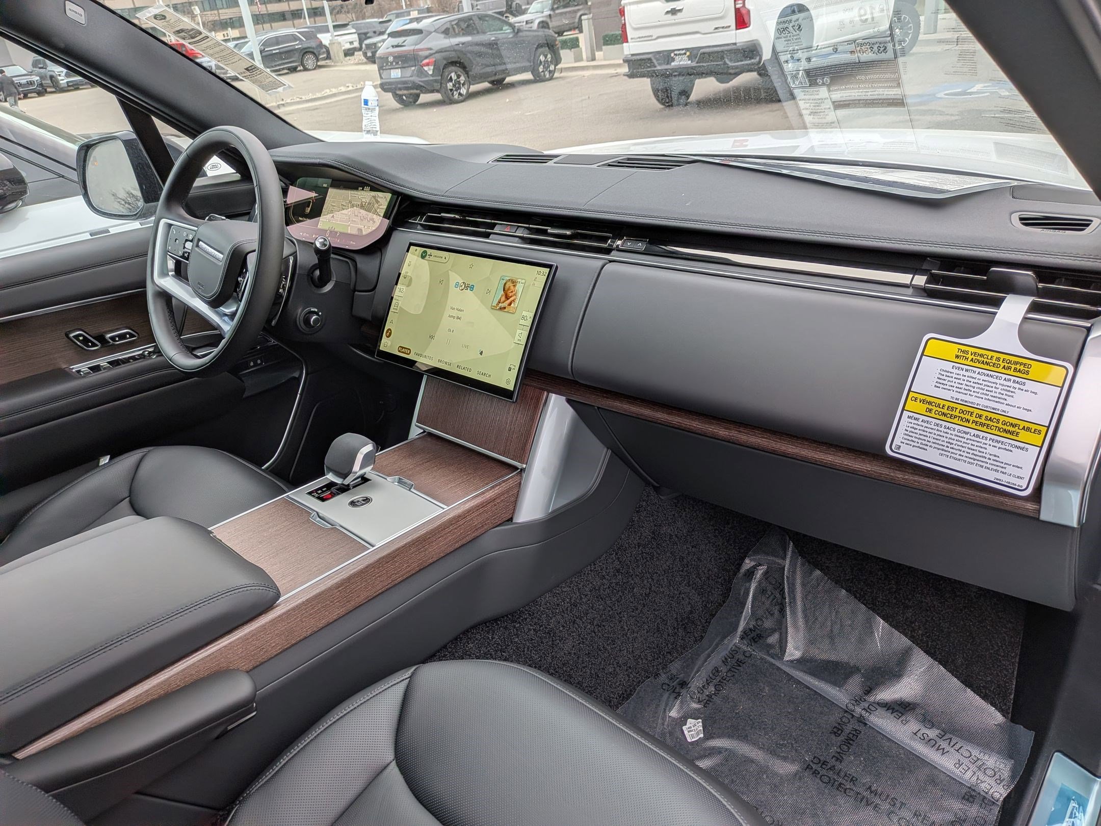 2025 Land Rover Range Rover SE - Photo 29