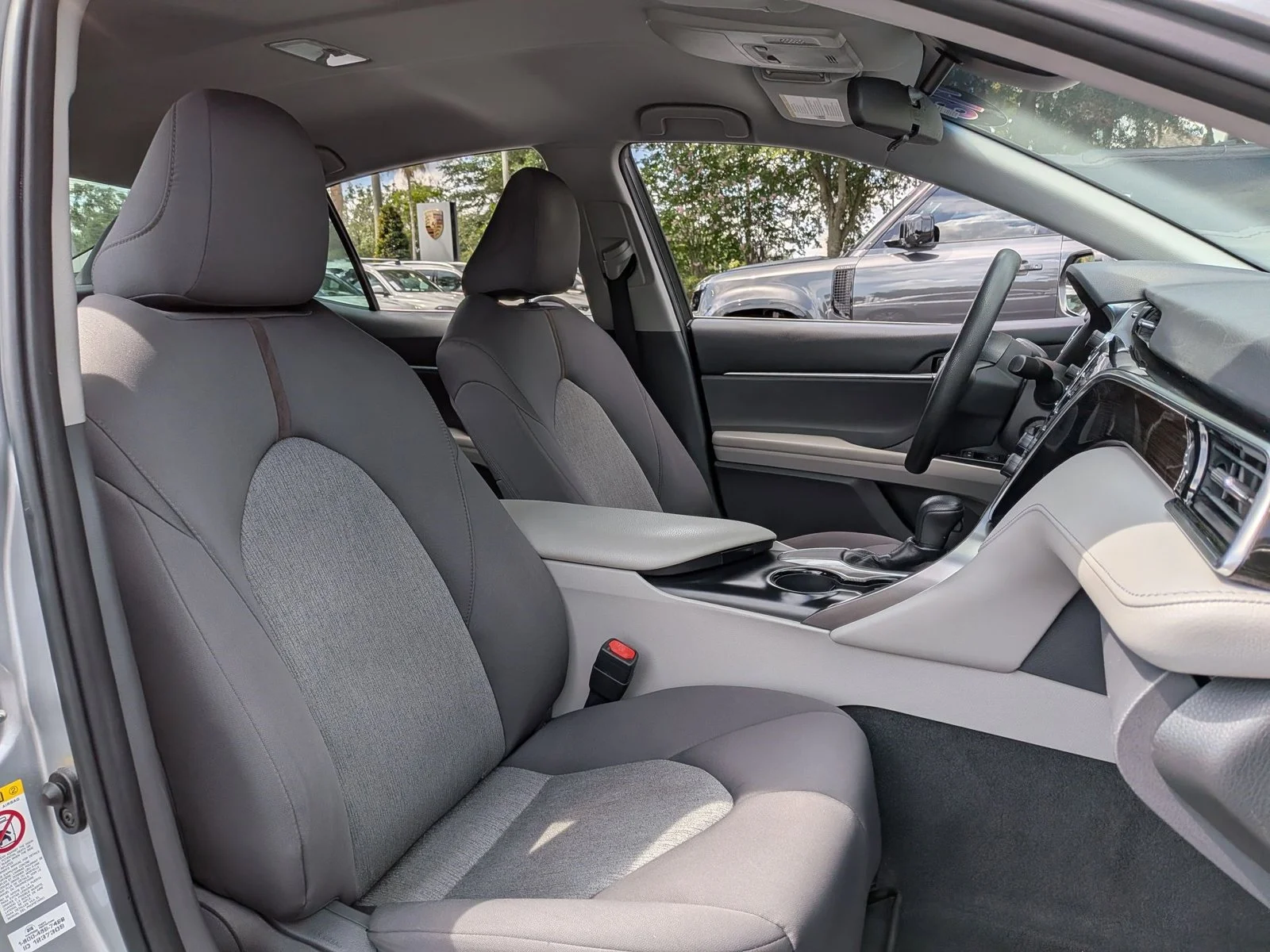 Used 2018 Celestial Silver Metallic Toyota L image 19