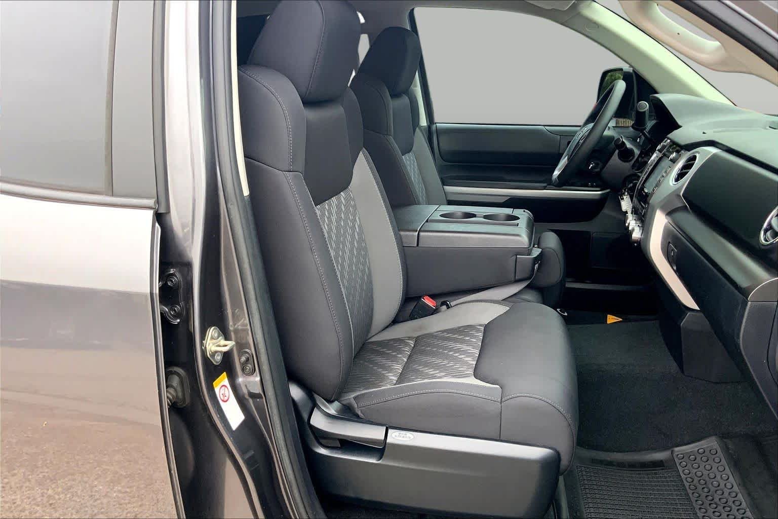 Used 2019 Magnetic Gray Metallic Toyota SR5 image 9