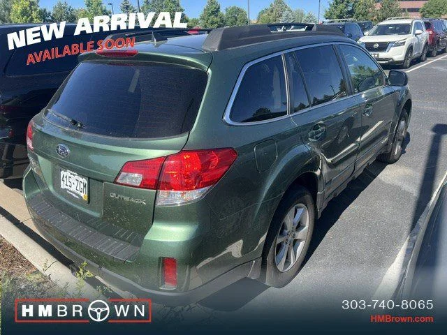 Used 2013 Cypress Green Pearl Subaru 2.5i image 4