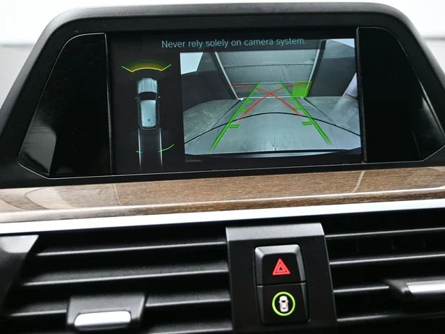 Used 2019 Black BMW sDrive30i image 21
