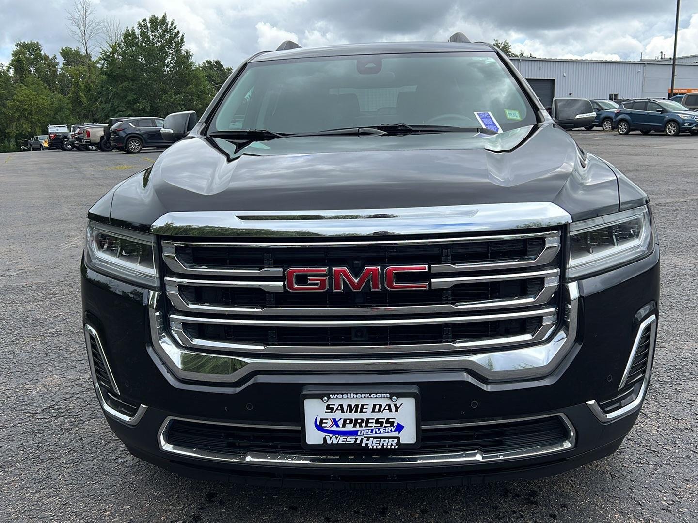 Used 2022 Ebony Twilight Metallic GMC SLE image 2