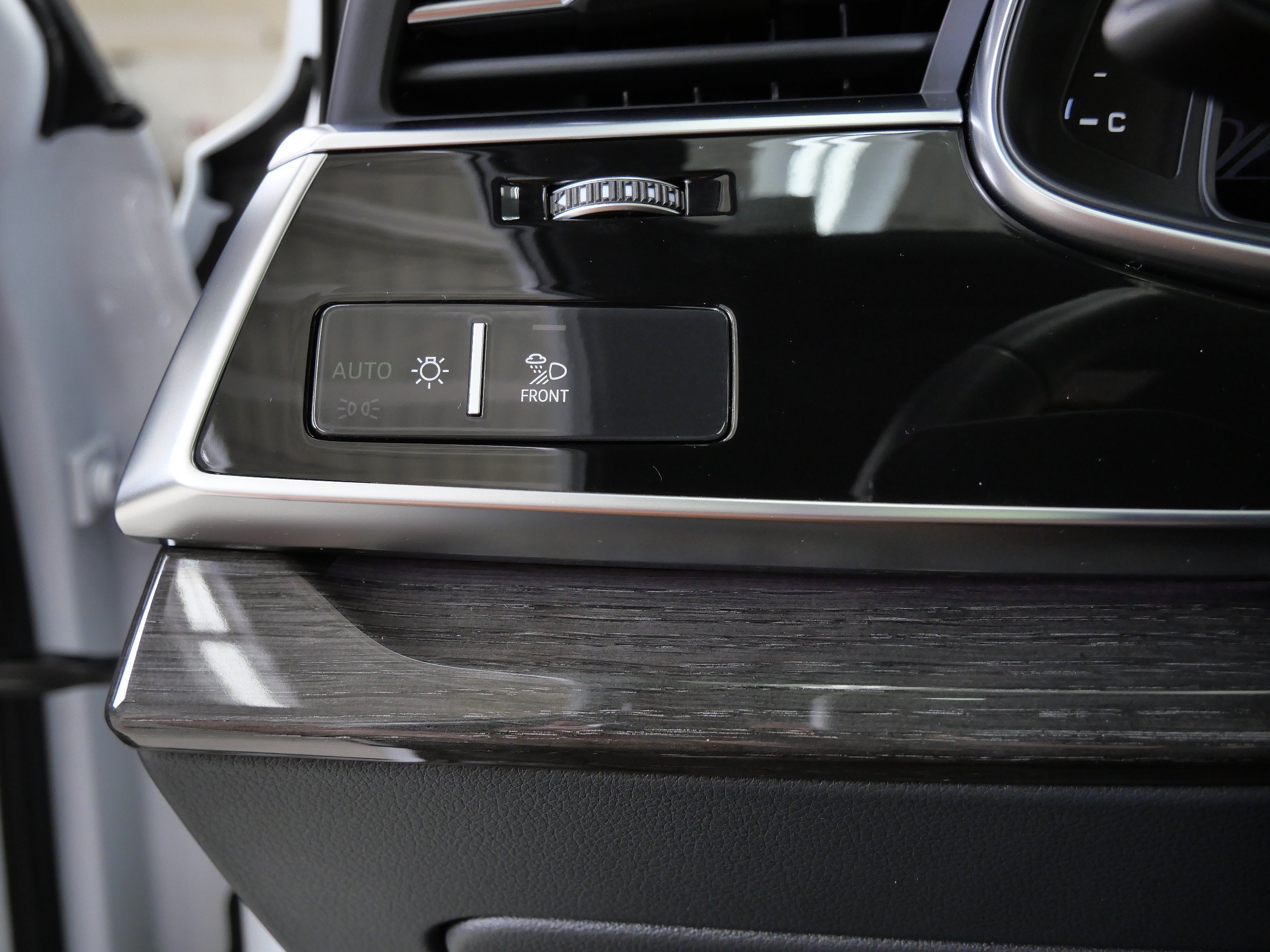 Used 2026 White Audi Premium Plus image 29