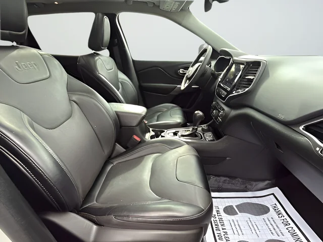 Used 2022 White Jeep Limited image 23