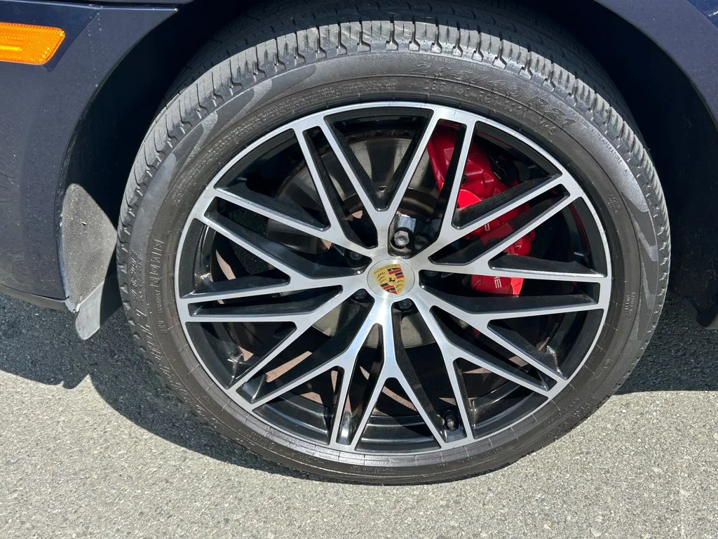 Used 2022 Blue Porsche S image 9
