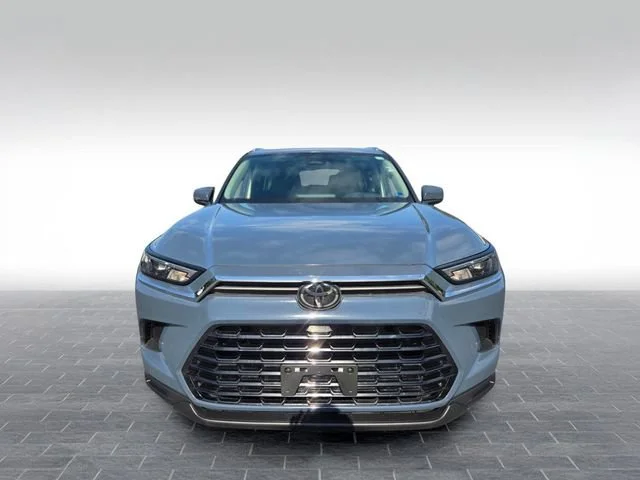 Used 2025 Gray Toyota XLE image 2