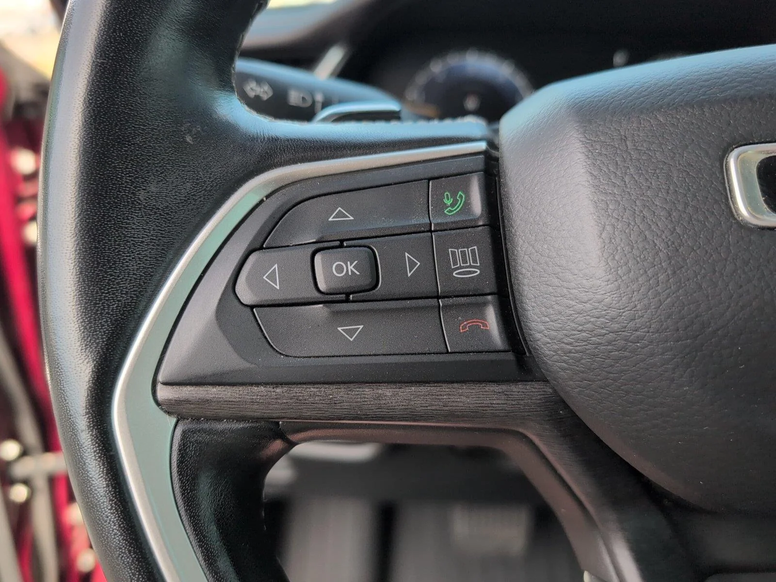 Used 2021 Velvet Red Pearlcoat Jeep Limited image 28