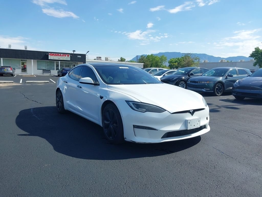 Used 2022 White Tesla Base image 1