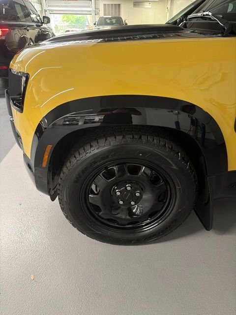 New 2026 Deep Sandglow Yellow Land Rover Trophy Edition Deep Sandglow image 2