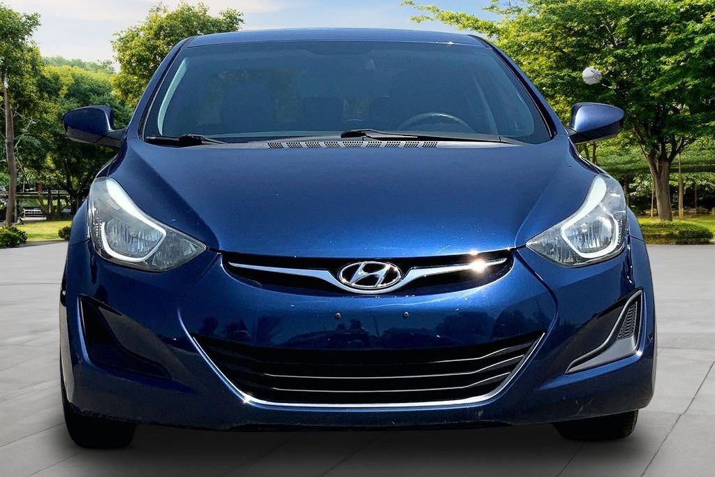 Used 2015 Blue Hyundai SE image 2