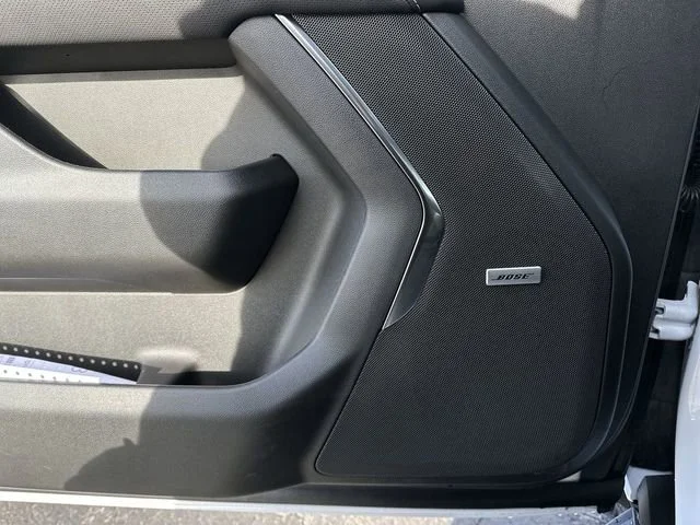 New 2026 Polar White Tricoat Chevrolet Premier image 24