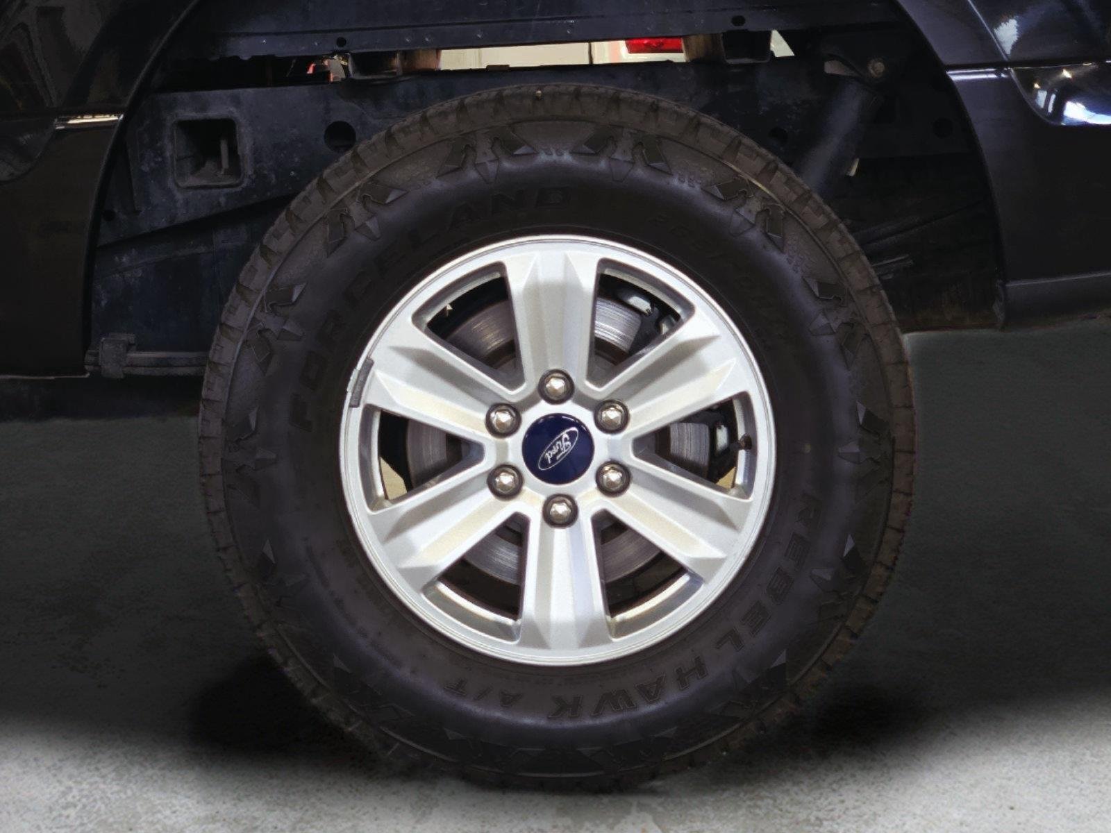Used 2019 Agate Black Ford XLT image 11