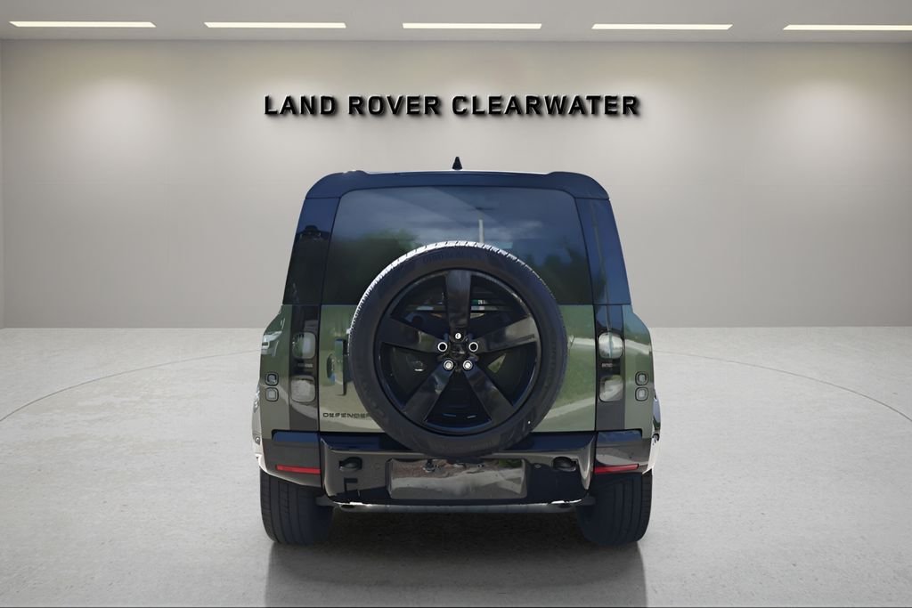 New 2026 Woolstone Green Land Rover X-Dynamic SE image 4