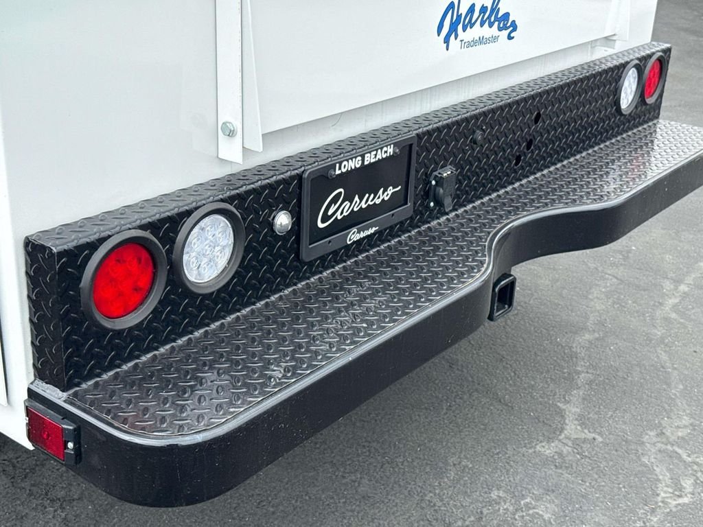 New 2026 Oxford White Ford F-250® XL image 7