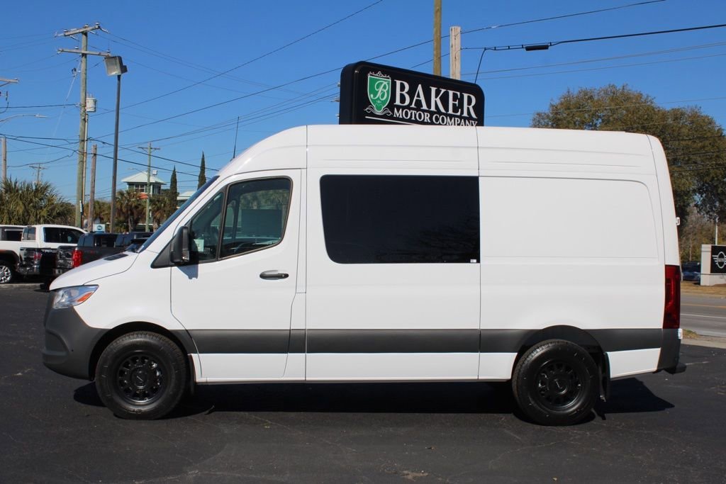 New 2026 Arctic+White Mercedes-Benz Crew 144 WB image 54