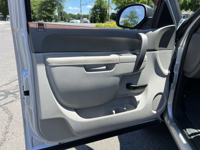 Used 2012 QUICKSILVER METALLIC GMC Work Truck image 19