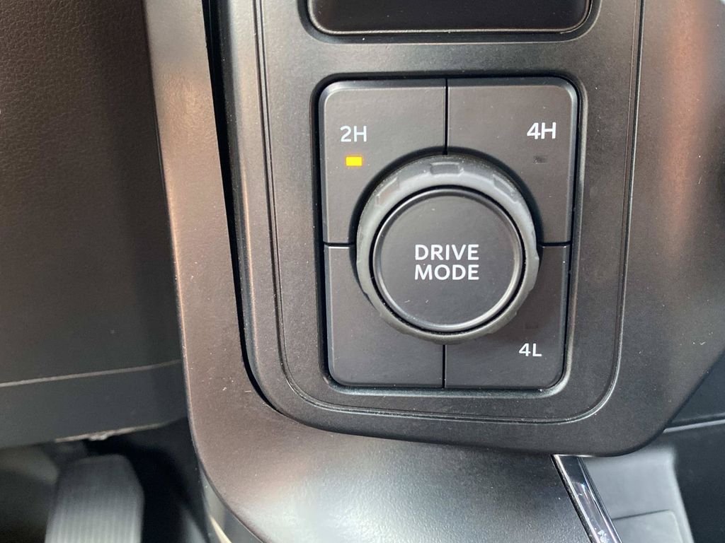 Used 2025 Atlas Blue Metallic Ford STX image 30