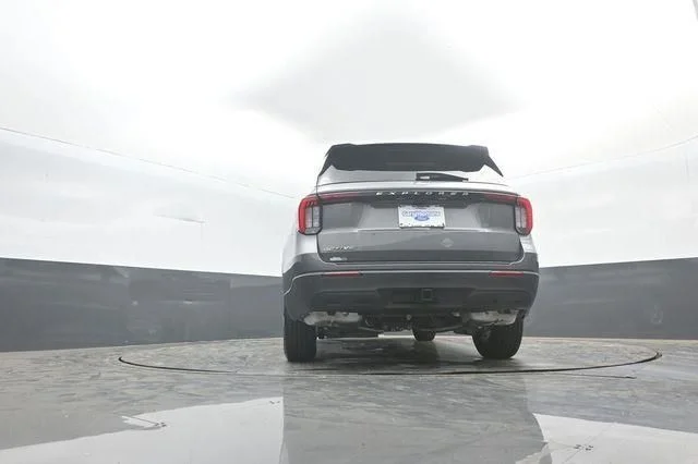 New 2026 Carbonized Gray Metallic Ford Active image 33