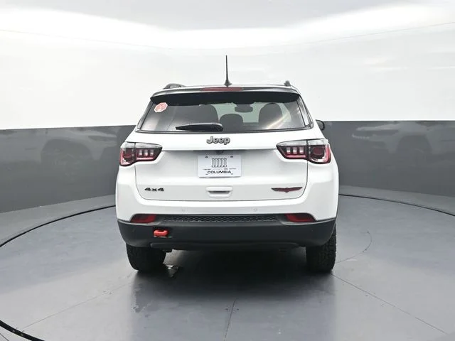 New 2026 Bright White Clear-Coat Exterior Paint Jeep Trailhawk image 8