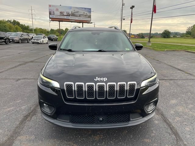 Used 2021 Black Jeep Latitude Lux image 8