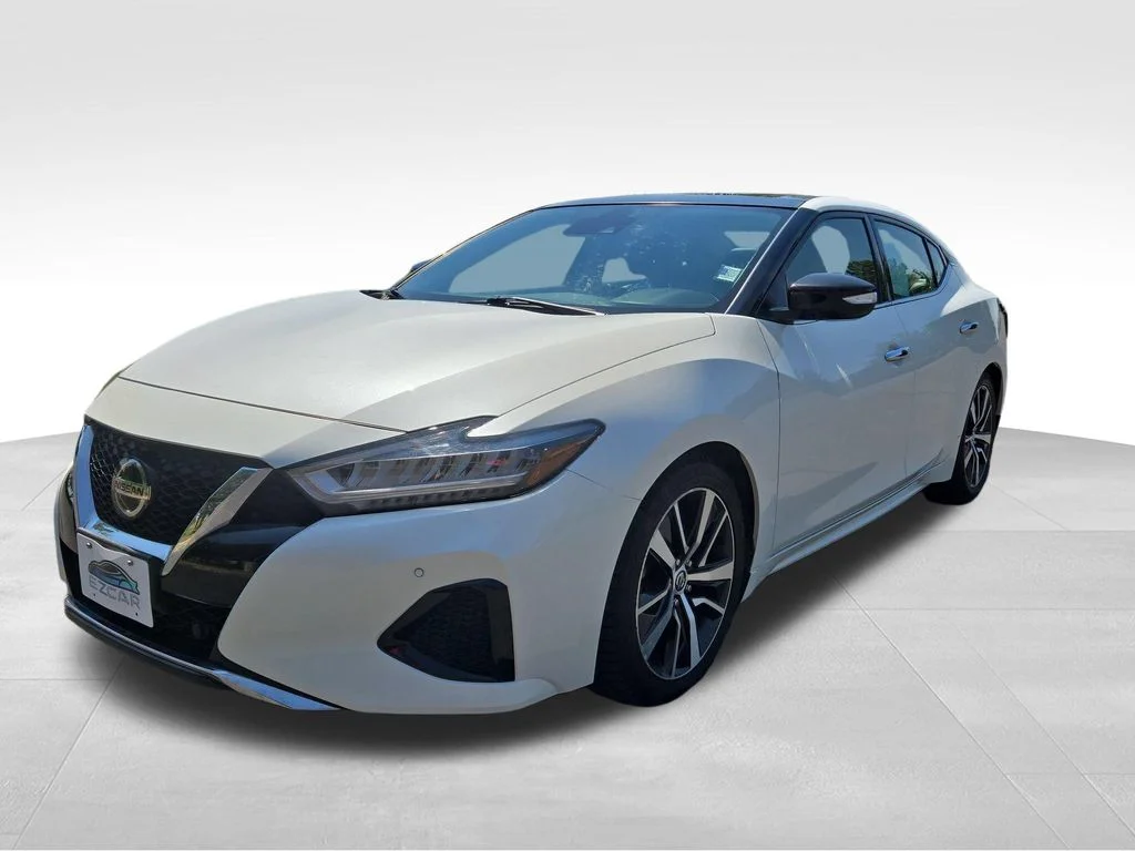Used 2020 White Nissan 3.5 SL image 15