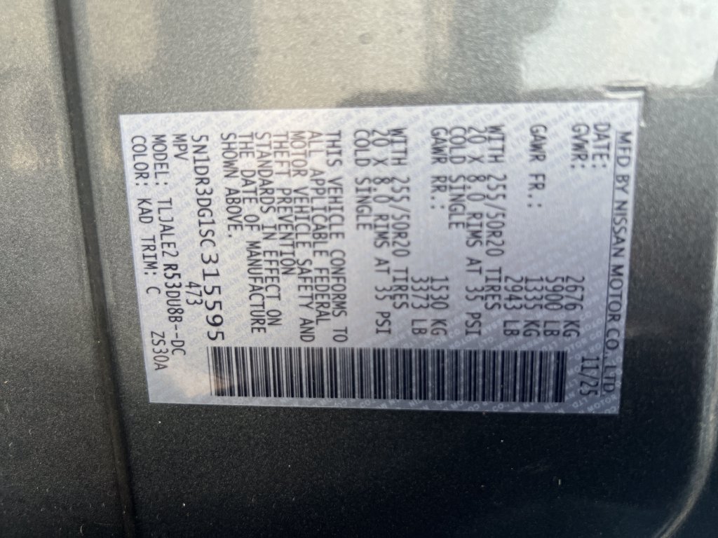 Used 2025 Gray Nissan Platinum image 27