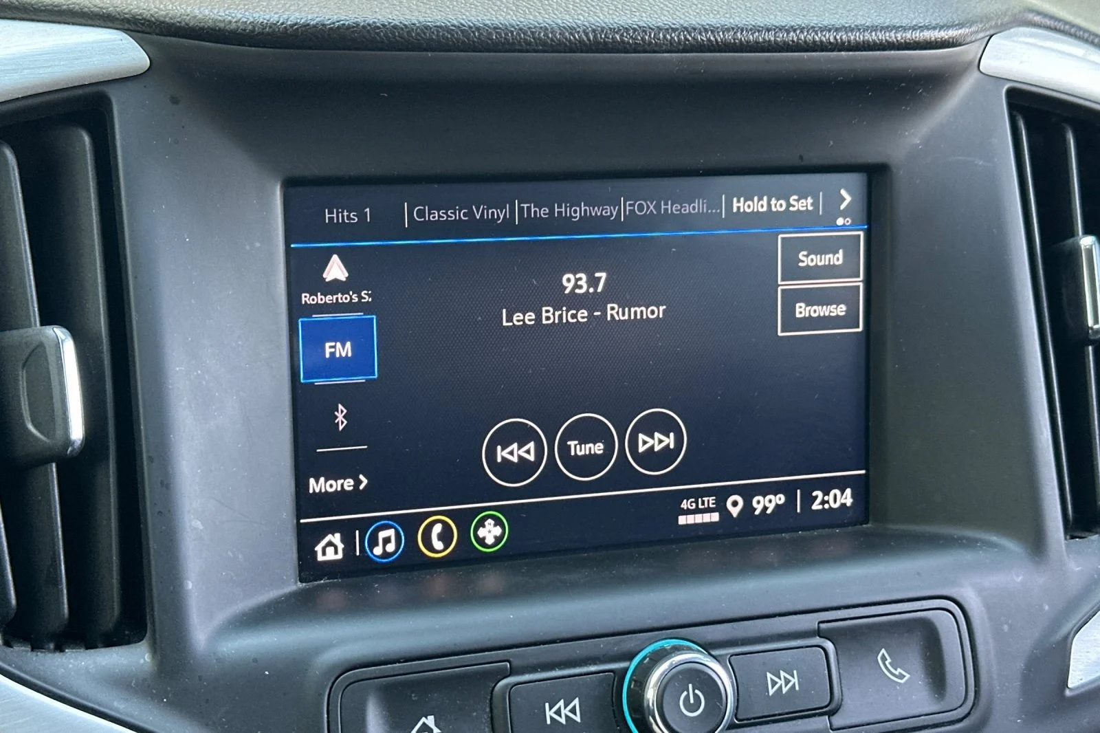 Used 2024 Summit White GMC SLE image 18