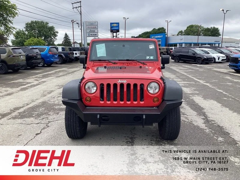 Used 2008 Red Jeep X image 2