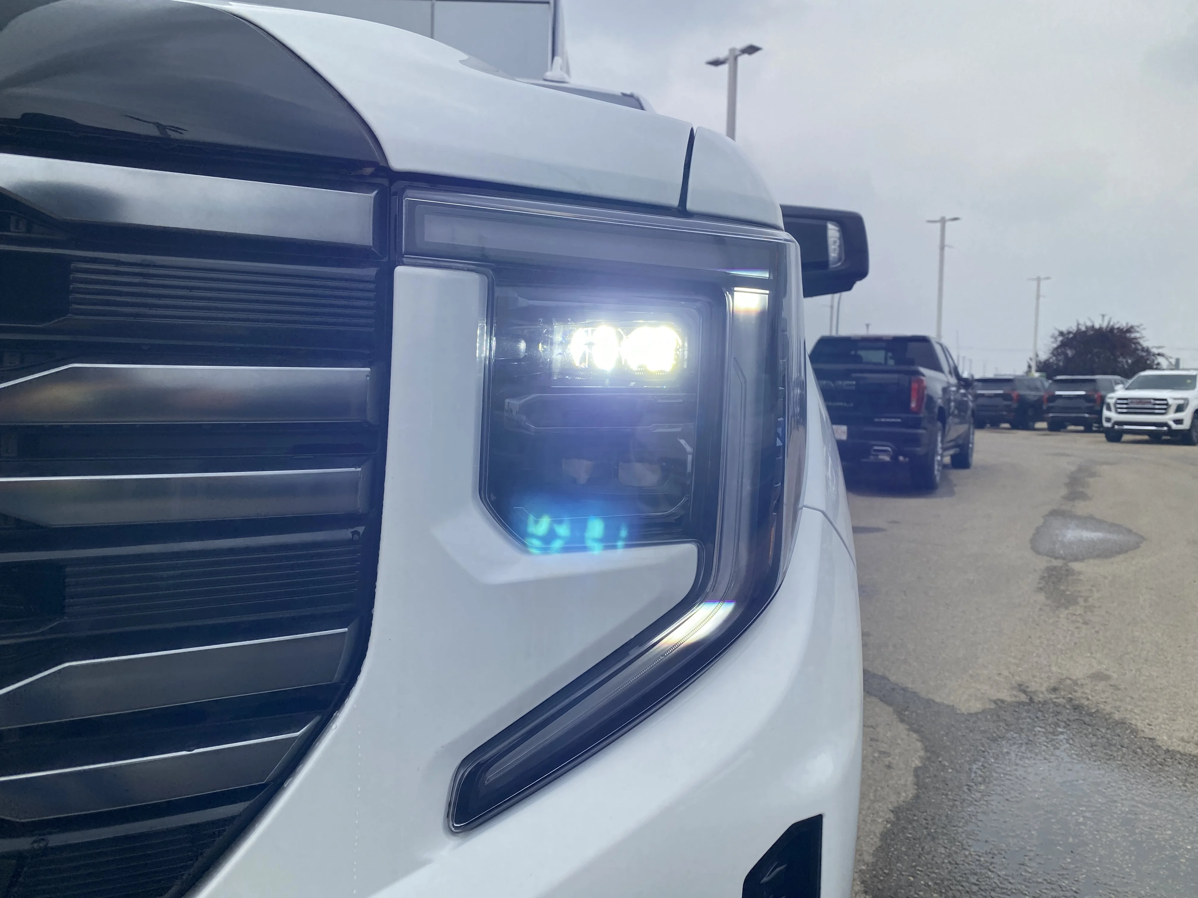 New 2026 Summit White GMC AT4 image 10